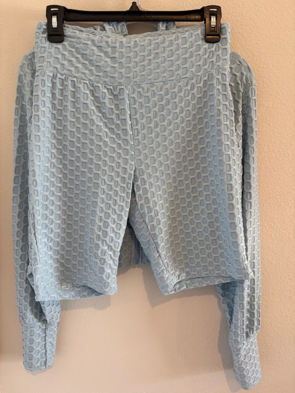 Light blue 2 piece set - biker shorts with hoodie 🦋💙🔵🔹🔷🩵 - Picture 3 of 8